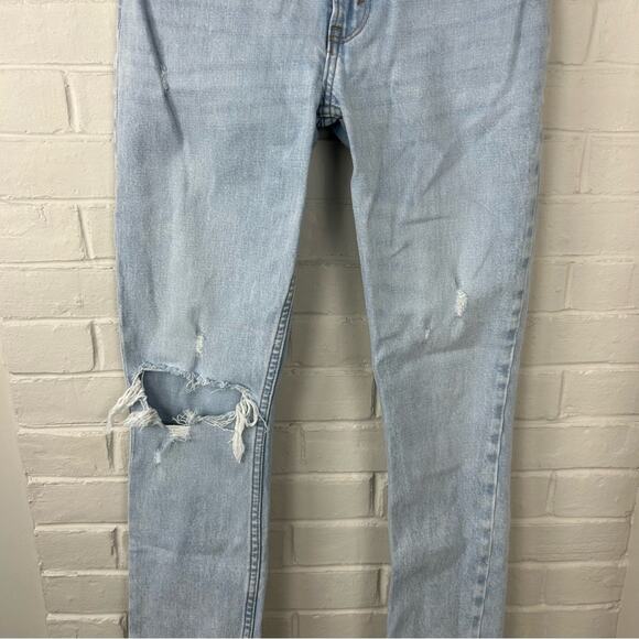 Abercrombie & Fitch The Skinny High Rise Light Wash Distressed Jeans Size 25 - Picture 5 of 10